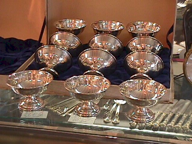 Cups.jpg (100344 bytes)